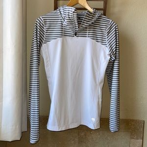 Mountain hardware hooded base layer